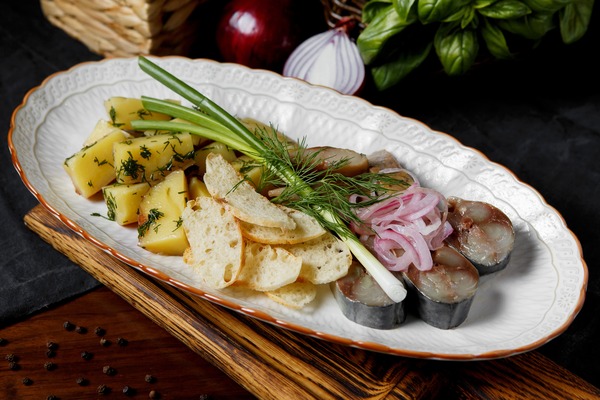 Сельдь и скумбрия пряного посола